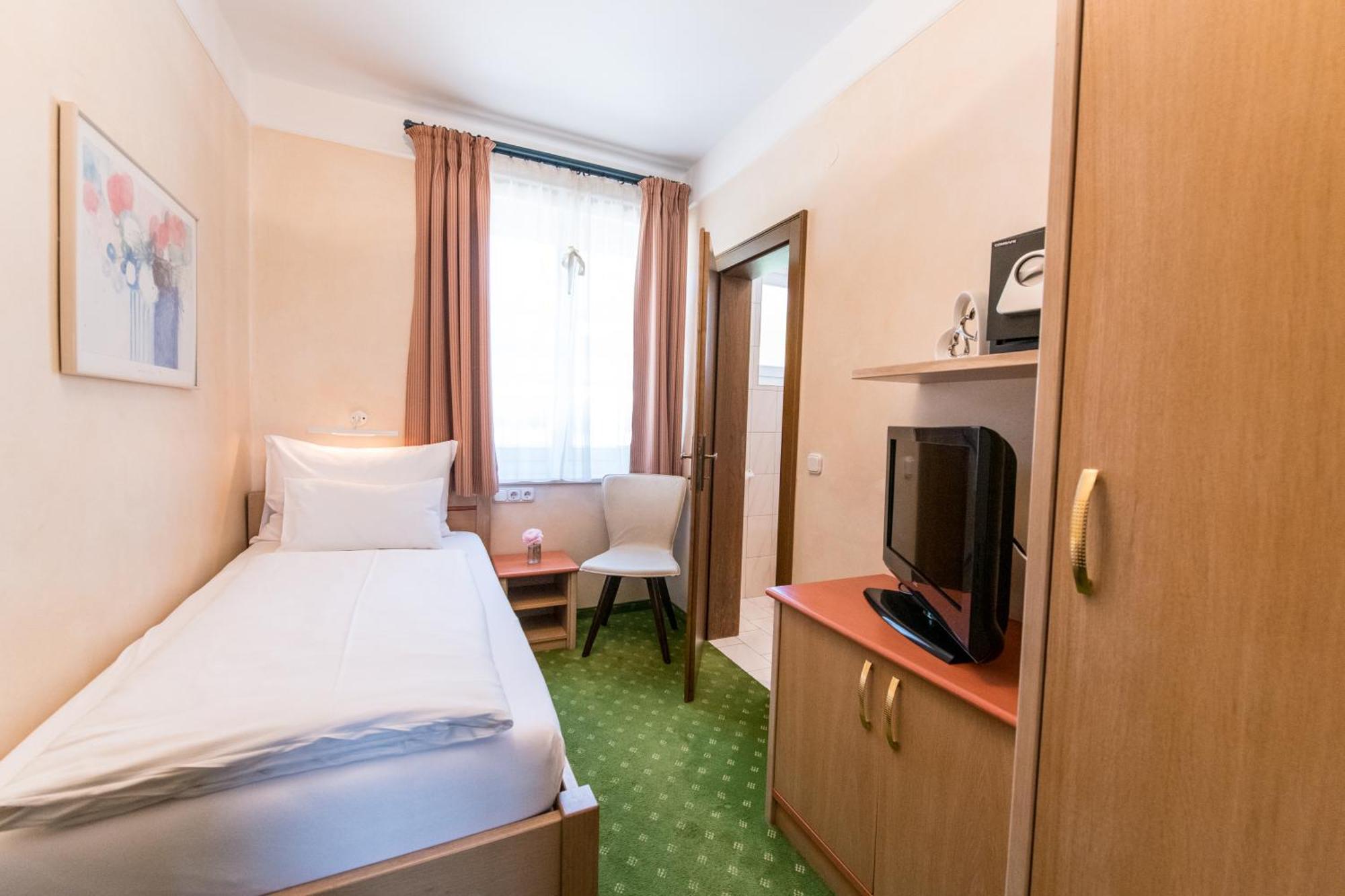 Die Wunder S Ferienpension Pörtschach am Wörthersee エクステリア 写真